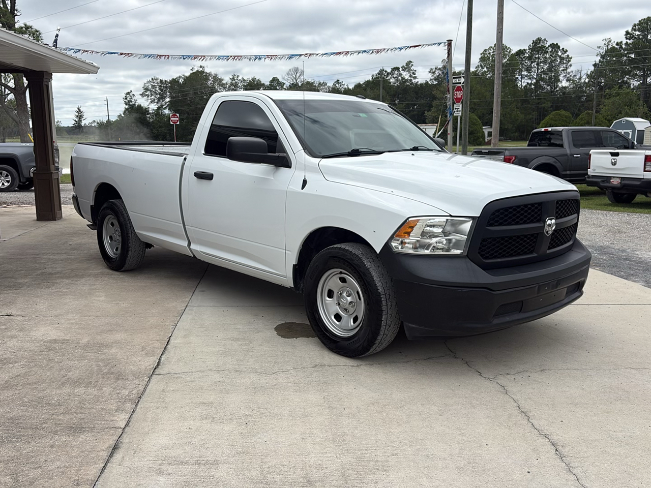 RAM 1500 Classic Tradesman 4x2 Reg Cab 8' Box 2022