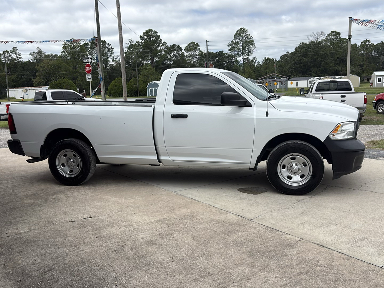 RAM 1500 Classic Tradesman 4x2 Reg Cab 8' Box 2022