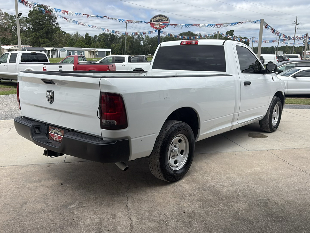 RAM 1500 Classic Tradesman 4x2 Reg Cab 8' Box 2022