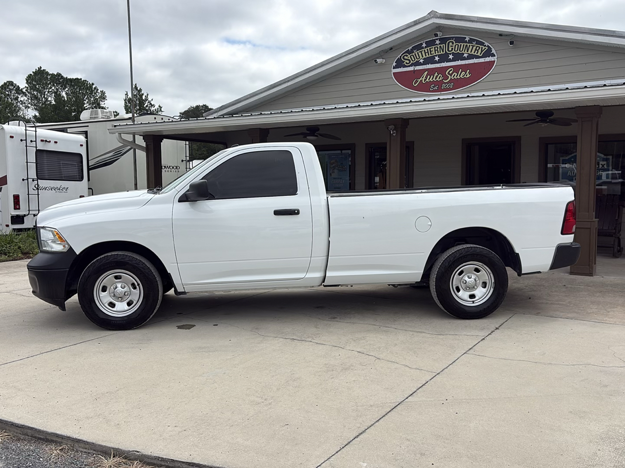RAM 1500 Classic Tradesman 4x2 Reg Cab 8' Box 2022