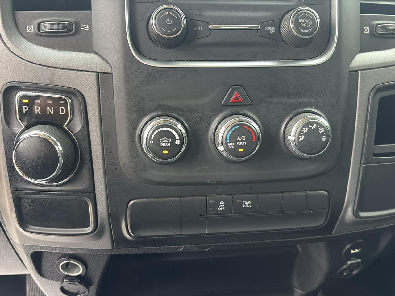 RAM 1500 Classic Tradesman 4x2 Reg Cab 8' Box 2022
