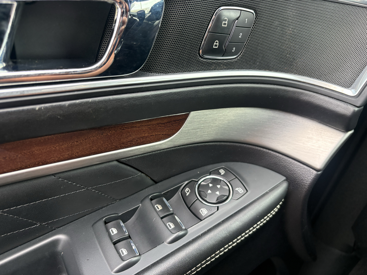 Ford Explorer Platinum 4WD 2018