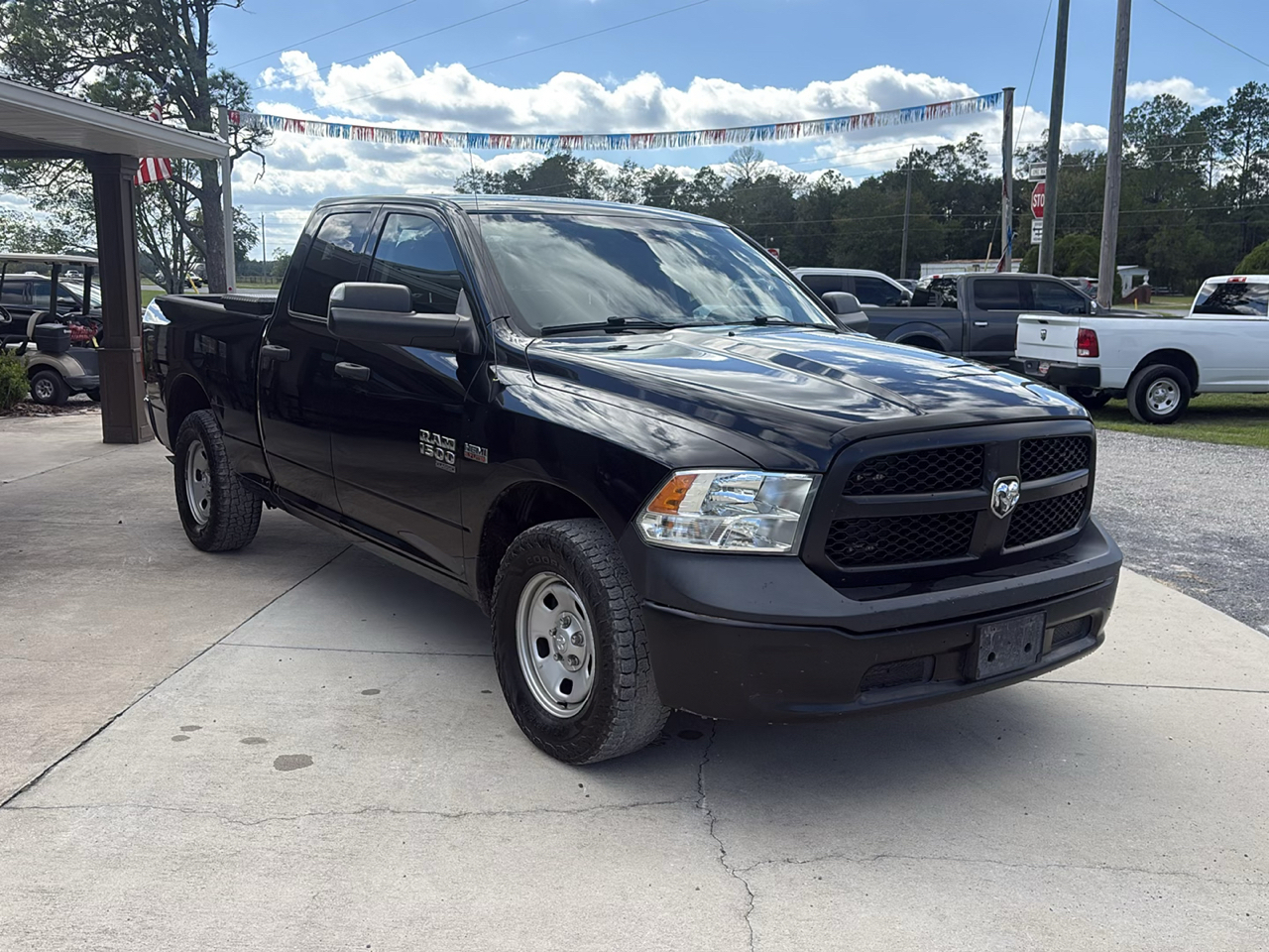 RAM 1500 Classic Tradesman 4x4 Quad Cab 6'4" Box 2022