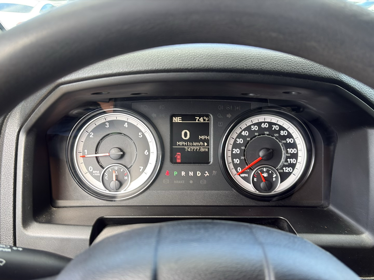 RAM 1500 Classic Tradesman 4x4 Quad Cab 6'4" Box 2022