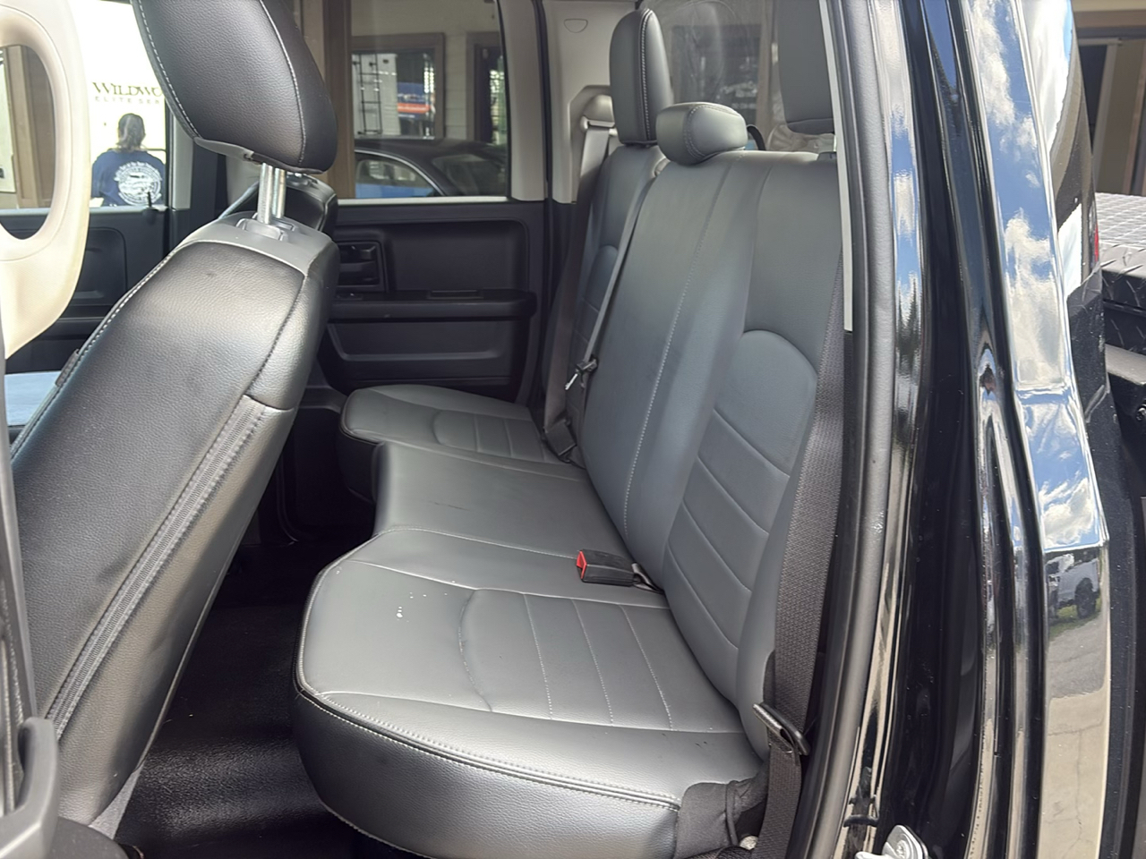 RAM 1500 Classic Tradesman 4x4 Quad Cab 6'4" Box 2022
