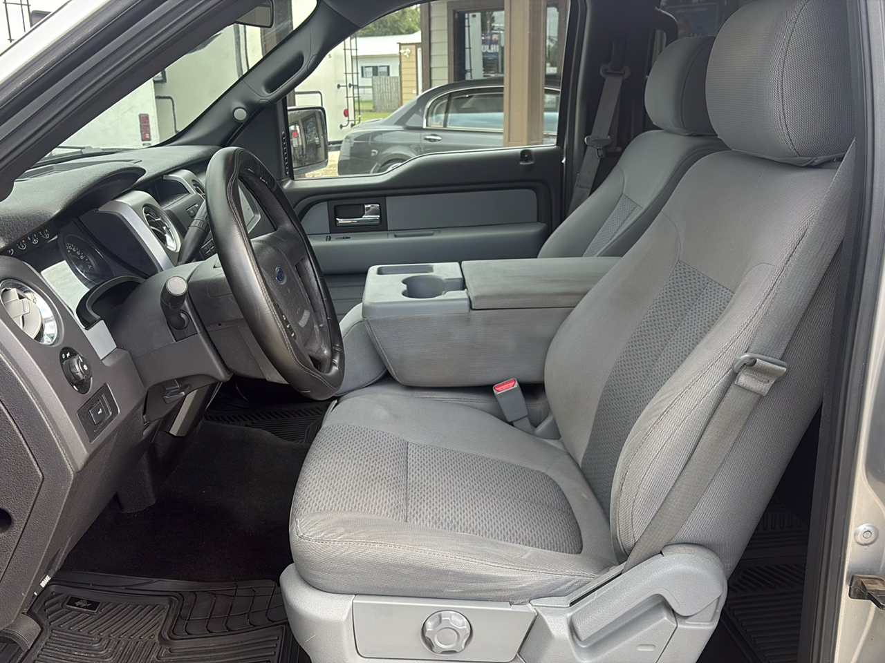 Ford F-150 2WD SuperCrew 145" XLT 2013