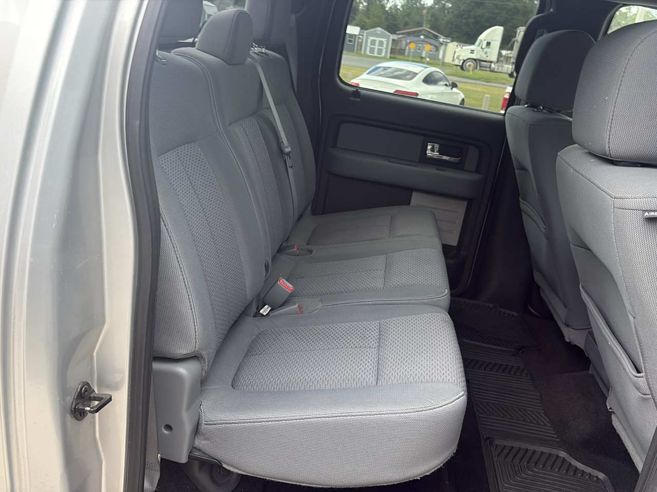Ford F-150 2WD SuperCrew 145" XLT 2013