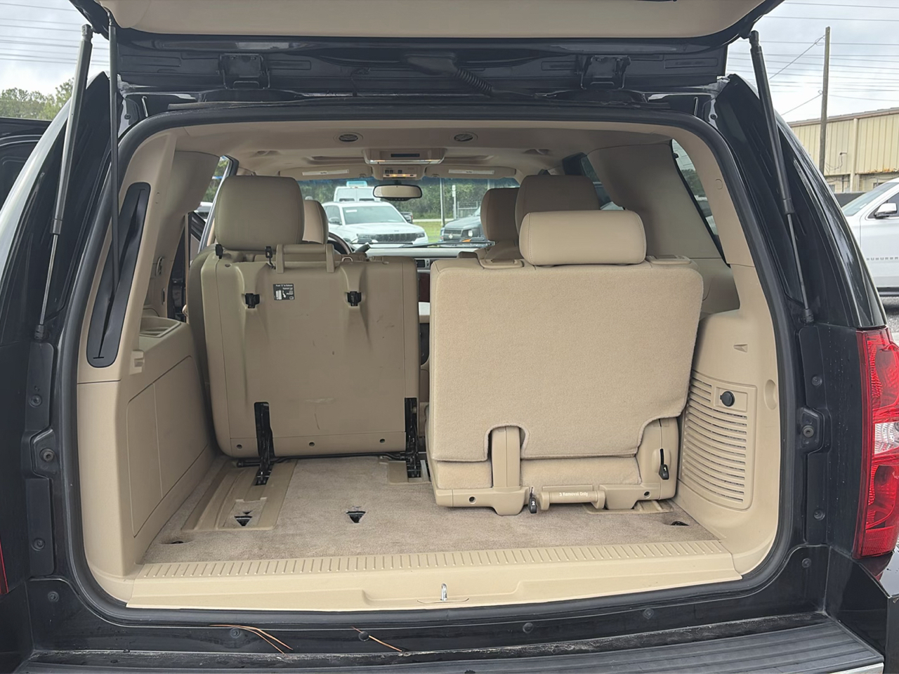 Chevrolet Tahoe 4WD 4dr 1500 LTZ 2013
