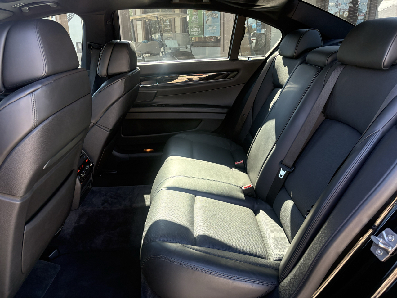 BMW 7 Series 4dr Sdn 750Li 2011