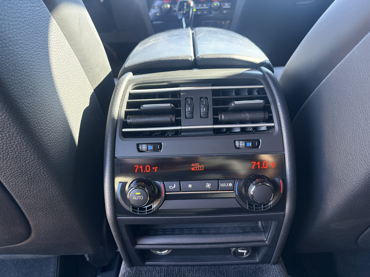 BMW 7 Series 4dr Sdn 750Li 2011