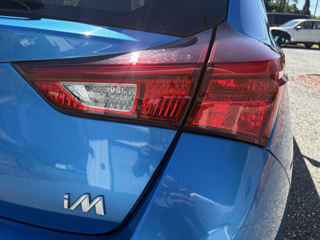 Scion iM 5dr HB Man (Natl) 2016