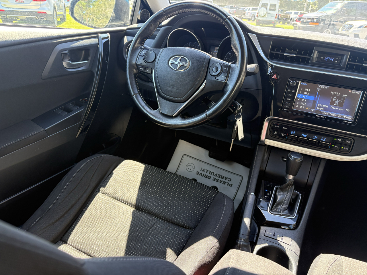Scion iM 5dr HB Man (Natl) 2016