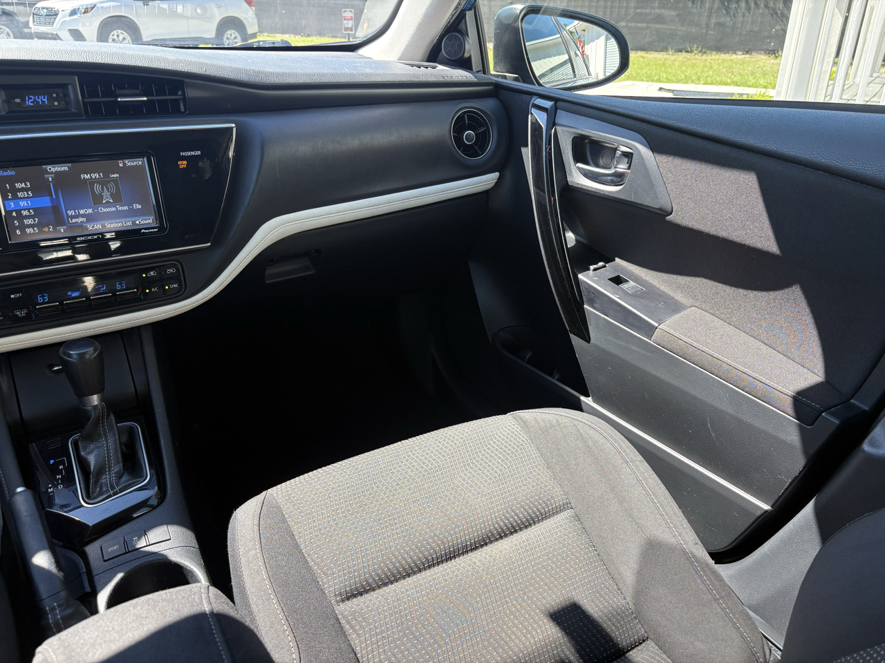 Scion iM 5dr HB Man (Natl) 2016