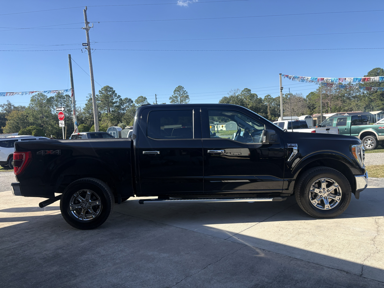 Ford F-150 4WD SuperCrew 139" XLT 2022