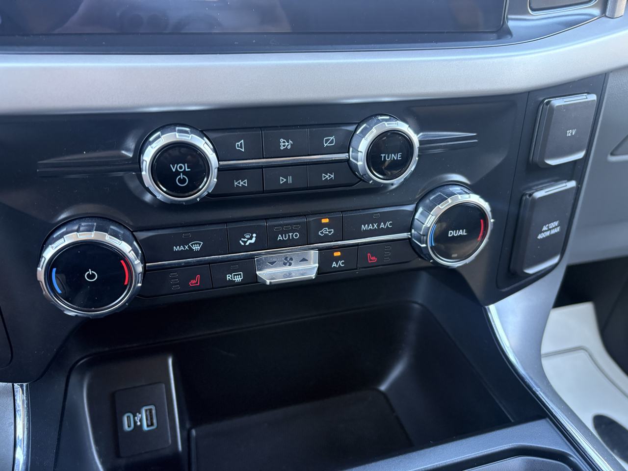 Ford F-150 4WD SuperCrew 139" XLT 2022