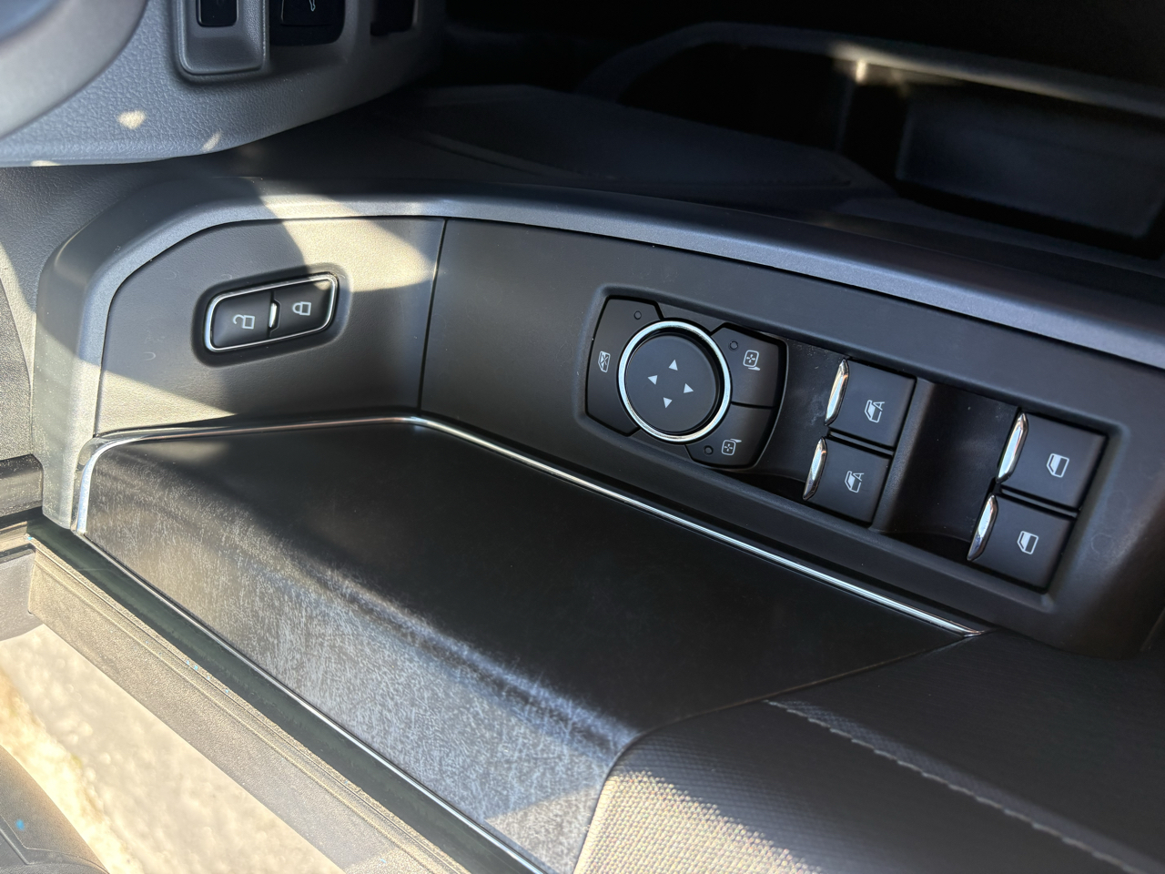 Ford F-150 4WD SuperCrew 139" XLT 2022