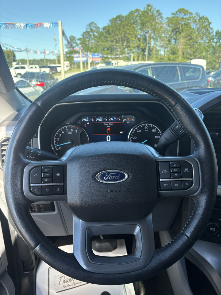 Ford F-150 4WD SuperCrew 139" XLT 2022