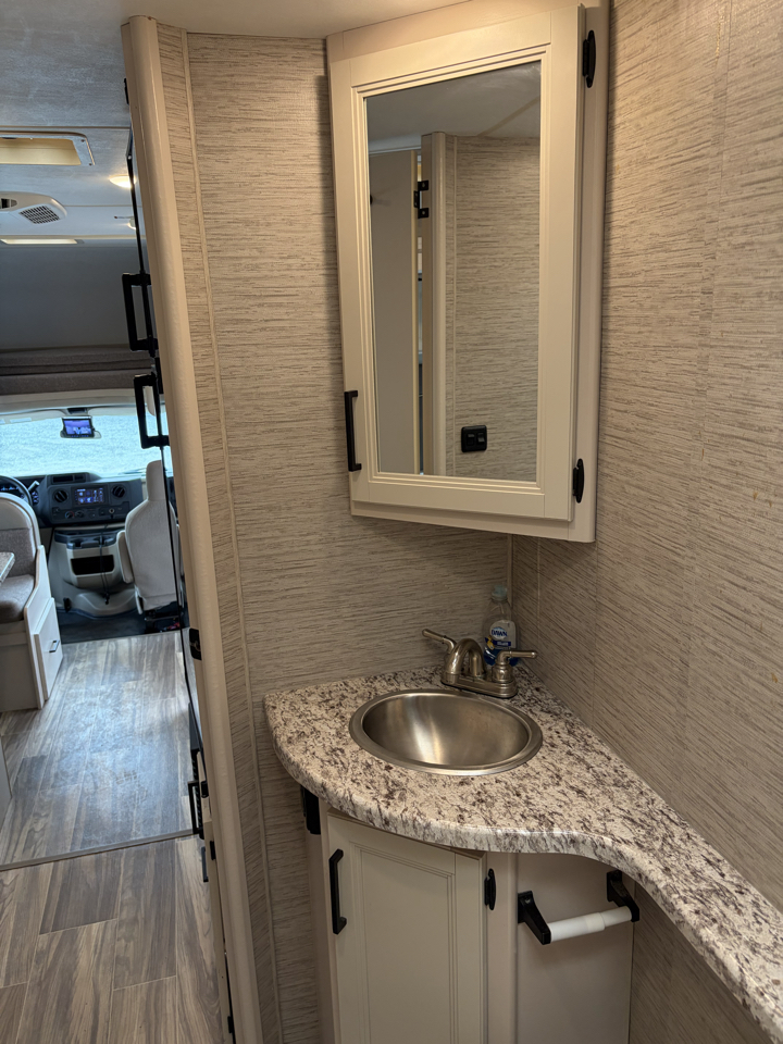 Thor Motor Coach Freedom Elite  2022