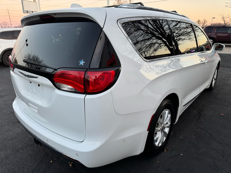 Chrysler Pacifica Touring-L Plus 2018