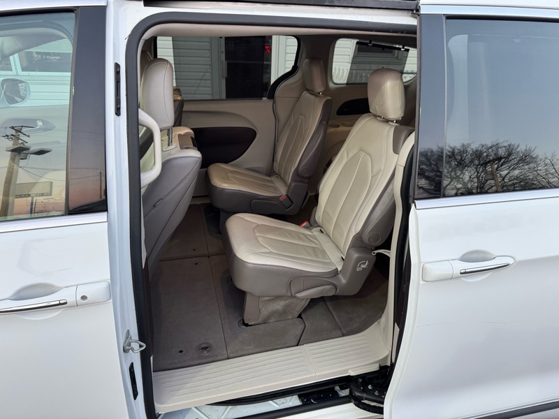 Chrysler Pacifica Touring-L Plus 2018