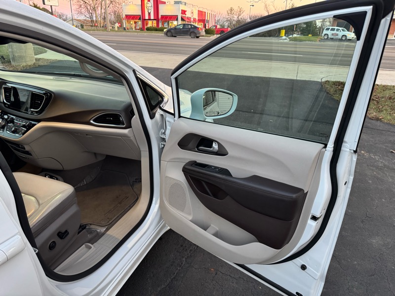 Chrysler Pacifica Touring-L Plus 2018