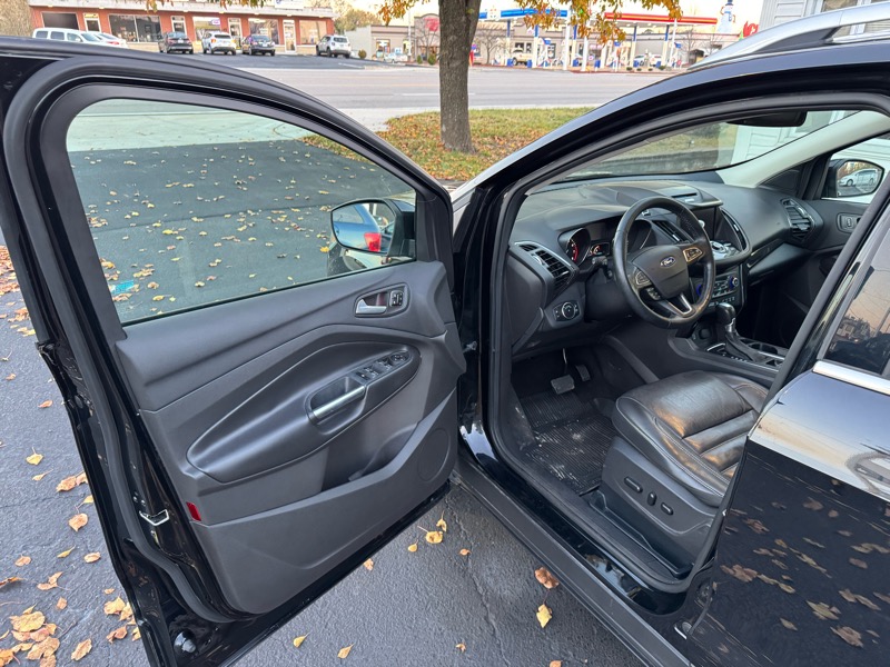 Ford Escape Titanium FWD 2017