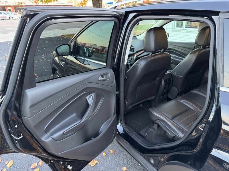 Ford Escape Titanium FWD 2017