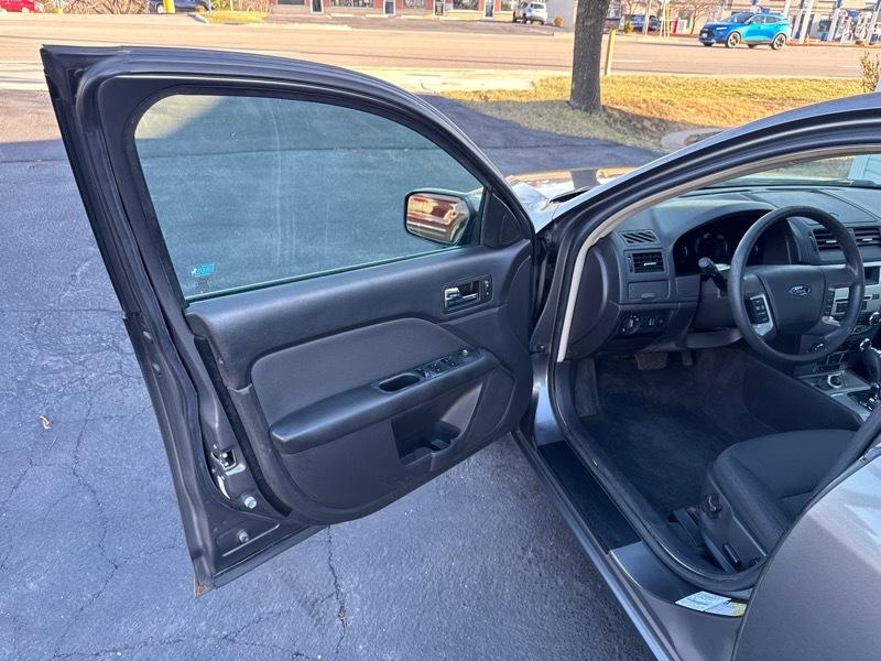 Ford Fusion SE 2010
