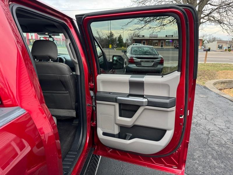 Ford F-150 Lariat SuperCrew 5.5-ft. Bed 4WD 2016