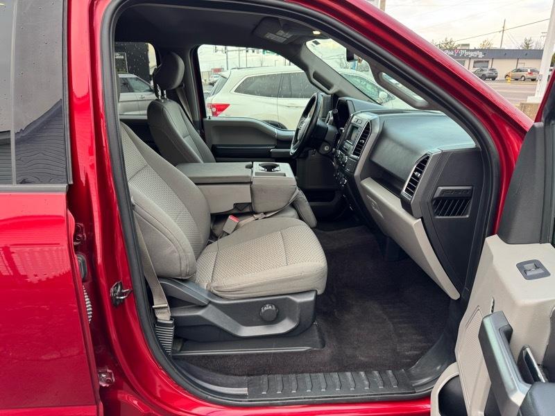 Ford F-150 Lariat SuperCrew 5.5-ft. Bed 4WD 2016