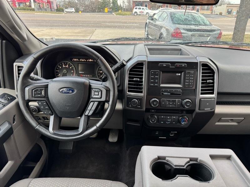 Ford F-150 Lariat SuperCrew 5.5-ft. Bed 4WD 2016