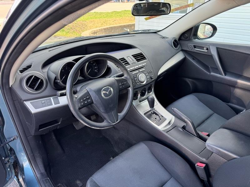 Mazda MAZDA3 i Touring 4-door 2010