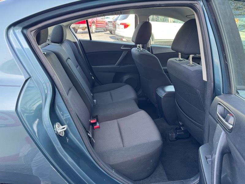 Mazda MAZDA3 i Touring 4-door 2010