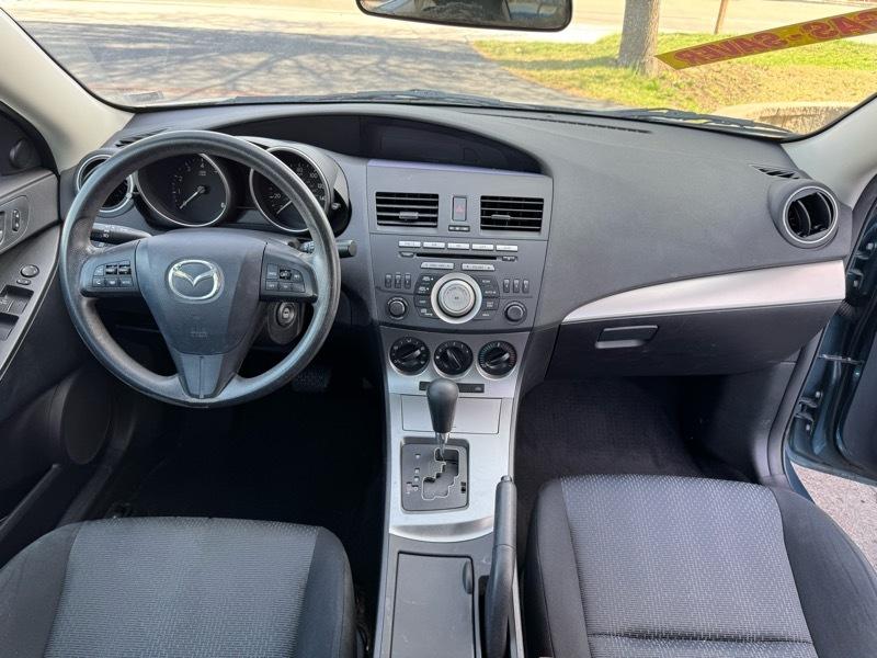 Mazda MAZDA3 i Touring 4-door 2010