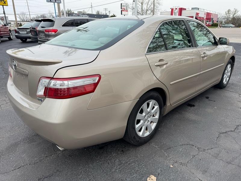 Toyota Camry Hybrid XLE 2009