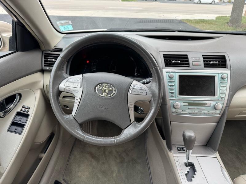 Toyota Camry Hybrid XLE 2009