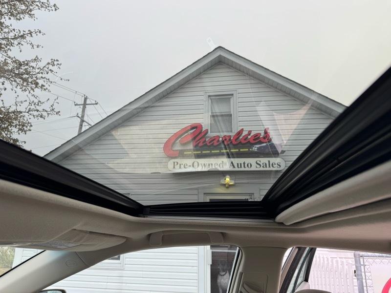 Toyota Camry Hybrid XLE 2009