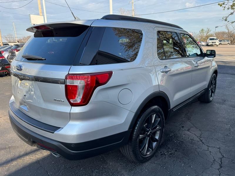 Ford Explorer XLT 4WD 2018
