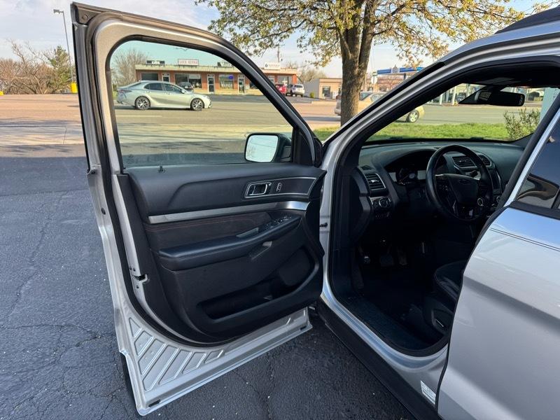 Ford Explorer XLT 4WD 2018