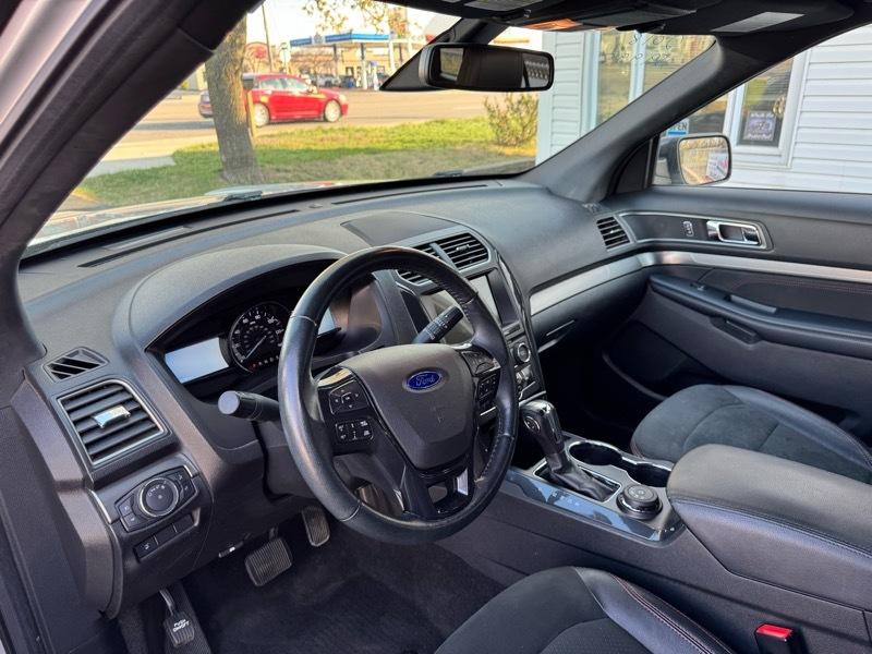 Ford Explorer XLT 4WD 2018