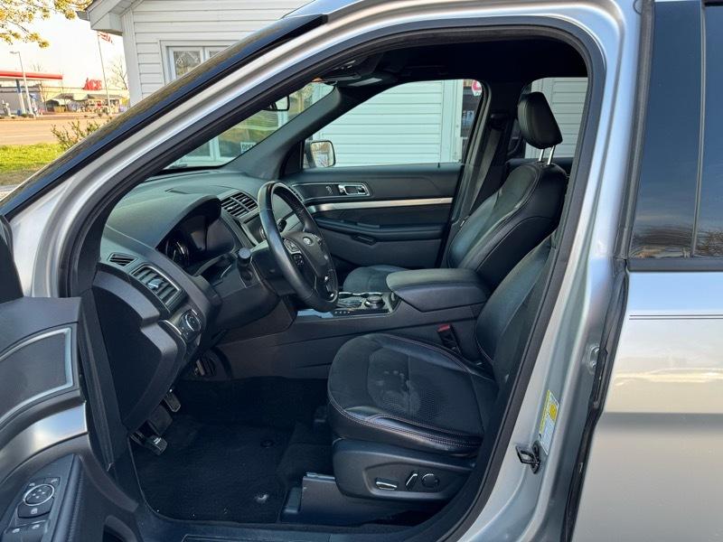 Ford Explorer XLT 4WD 2018