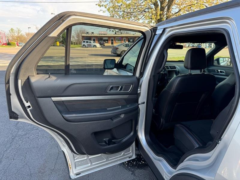 Ford Explorer XLT 4WD 2018