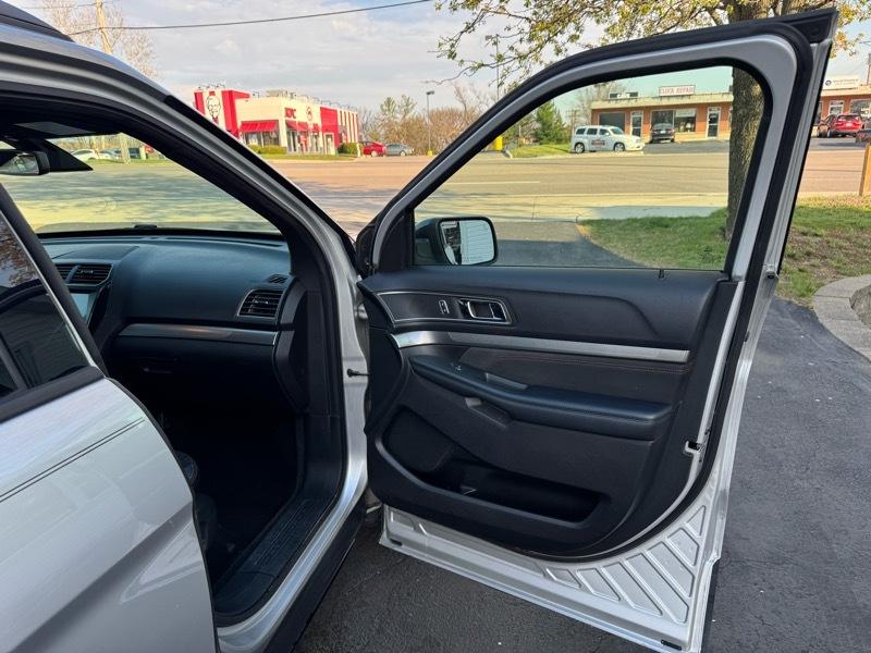 Ford Explorer XLT 4WD 2018