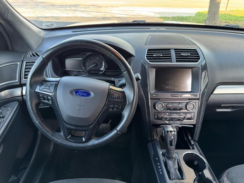 Ford Explorer XLT 4WD 2018