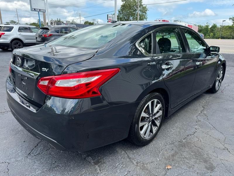 Nissan Altima 2.5 SV 2017