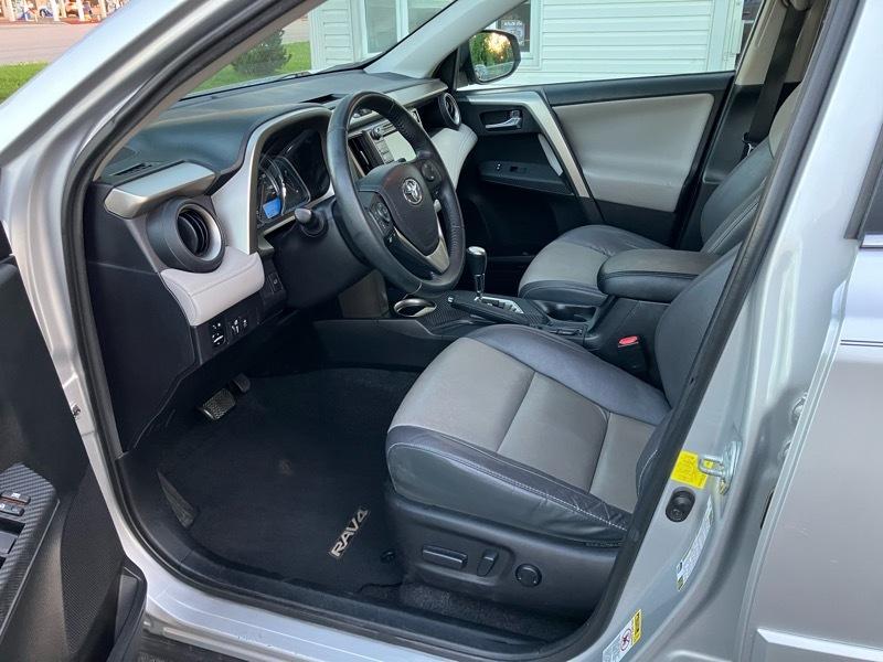 Toyota RAV4 Limited FWD 2015