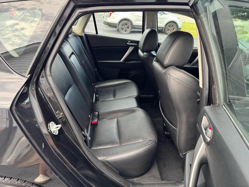 Mazda MAZDA3 I Grand Touring 5-Door 2012