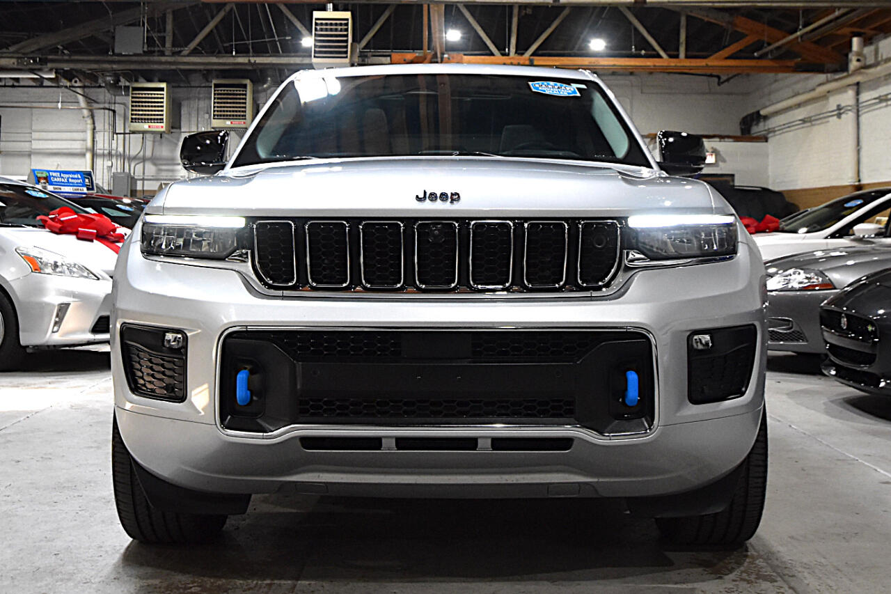 2022 Jeep Cherokee Overland 4xe photo 2