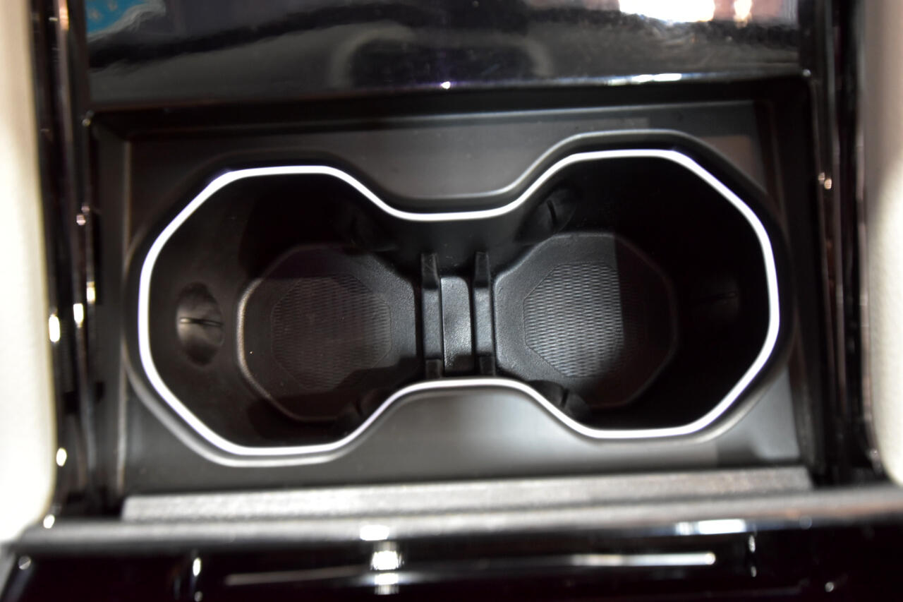 Jeep Grand Cherokee 4xe Overland 4x4 2022 Jeep Grand Cherokee 4xe Overland 4x4 2022