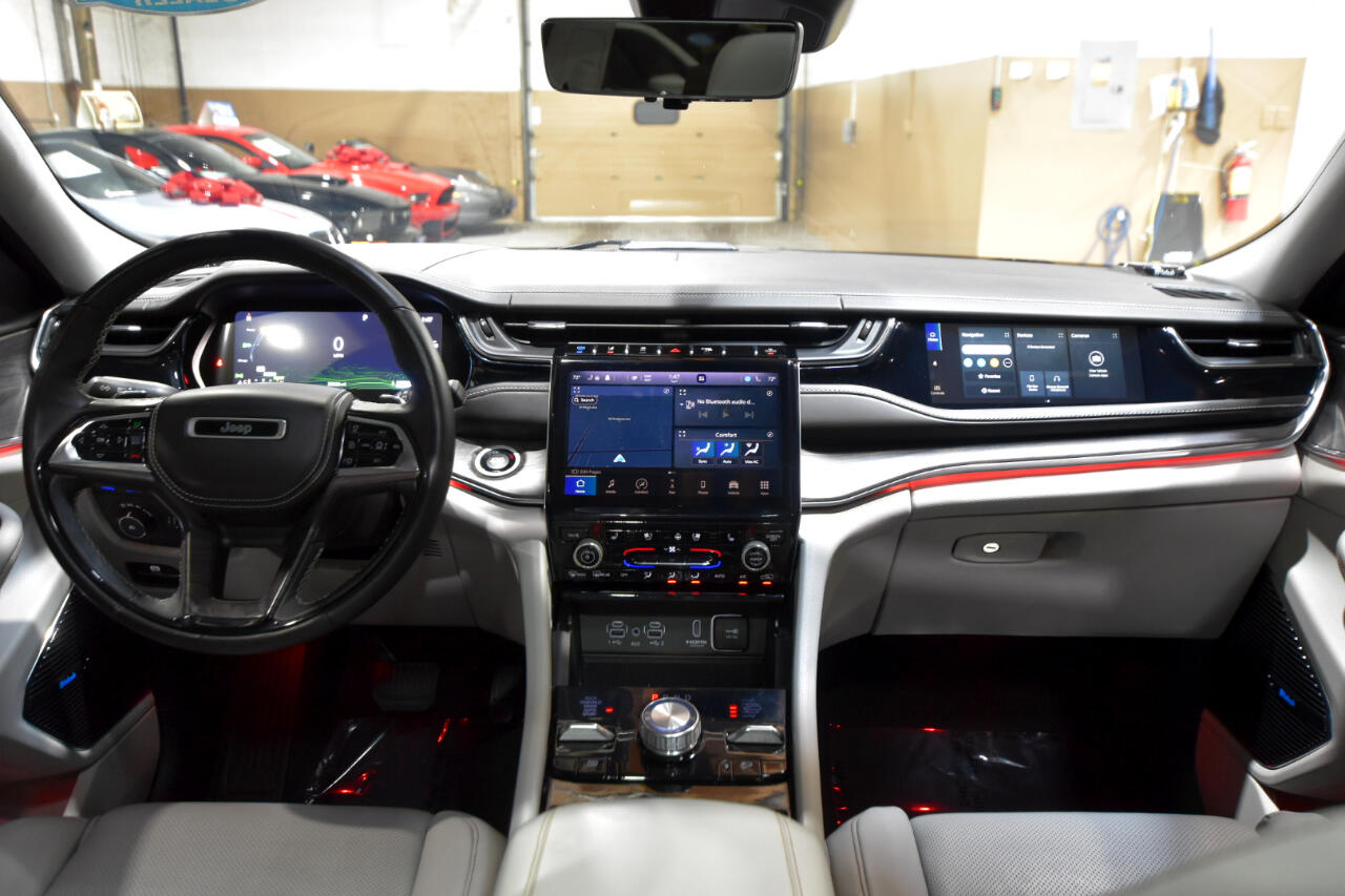 Jeep Grand Cherokee 4xe Overland 4x4 2022 Jeep Grand Cherokee 4xe Overland 4x4 2022